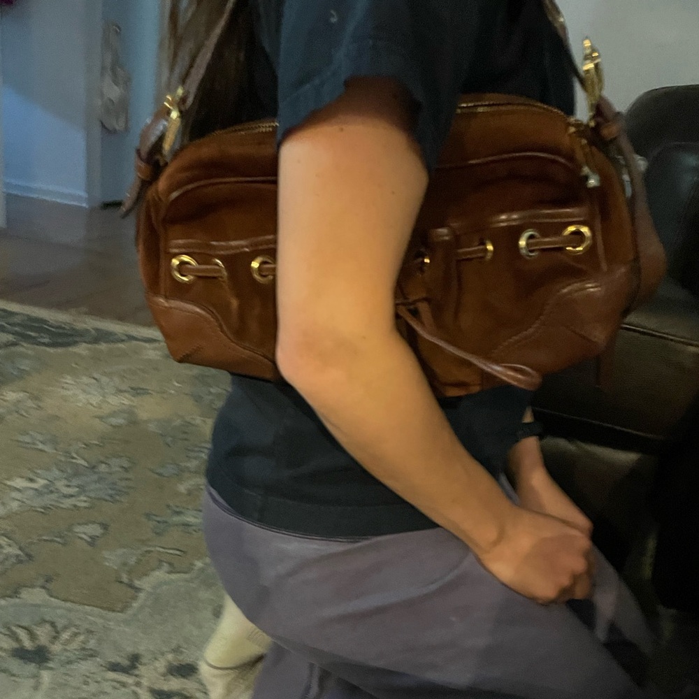 GORGEOUS LIKE NEW burberry brown suede shoulder bag - Picture 7 of 8